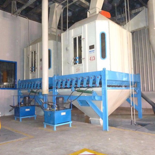 Soybean puffing unit